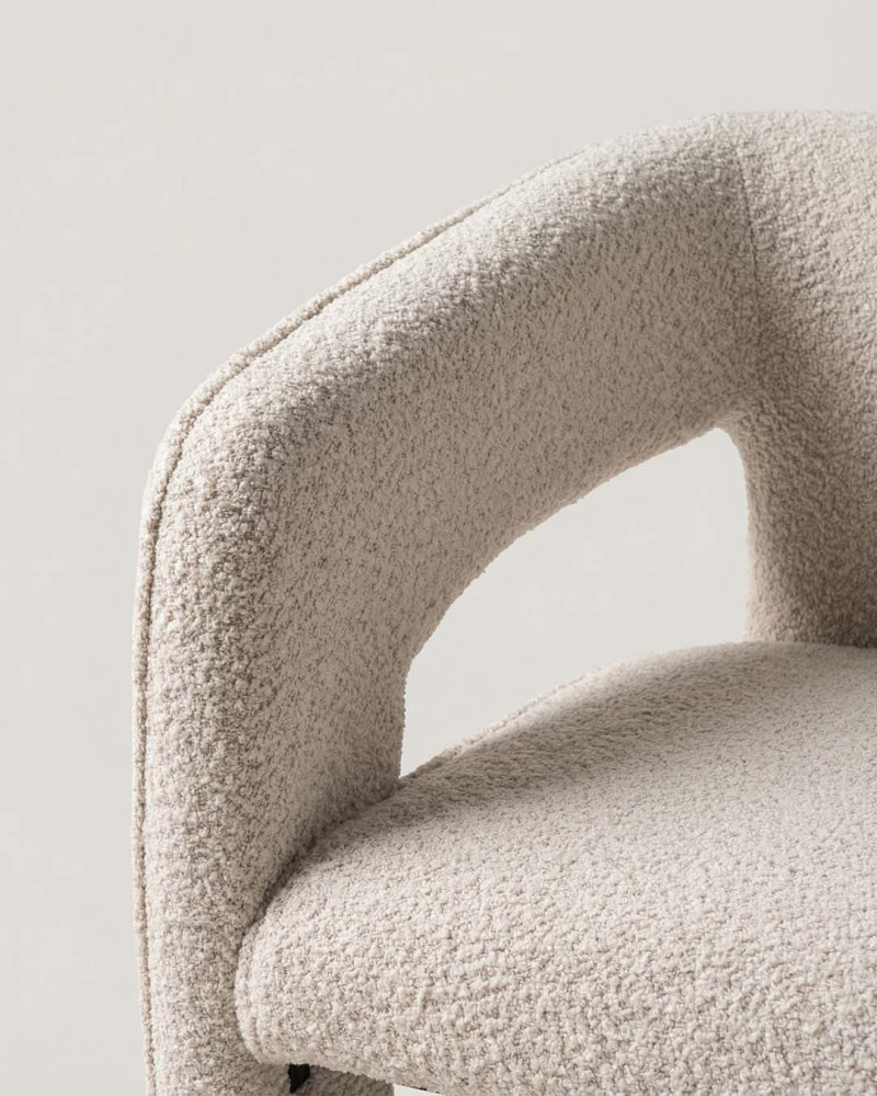 Vista detalle Silla tapizada beige SOFT