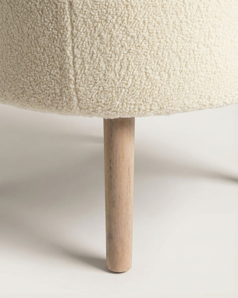 Butaca de borreguito crema COSY vista detalle pata
