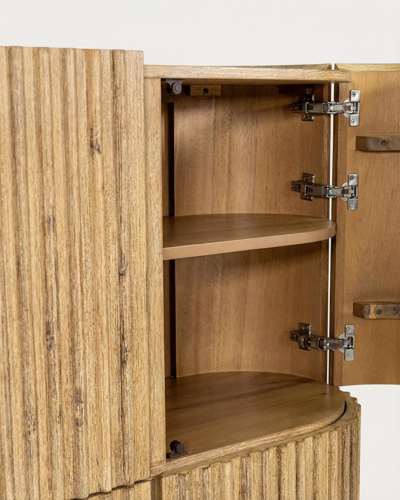 Vitrina 4 puertas curvas KALEM detalle interior
