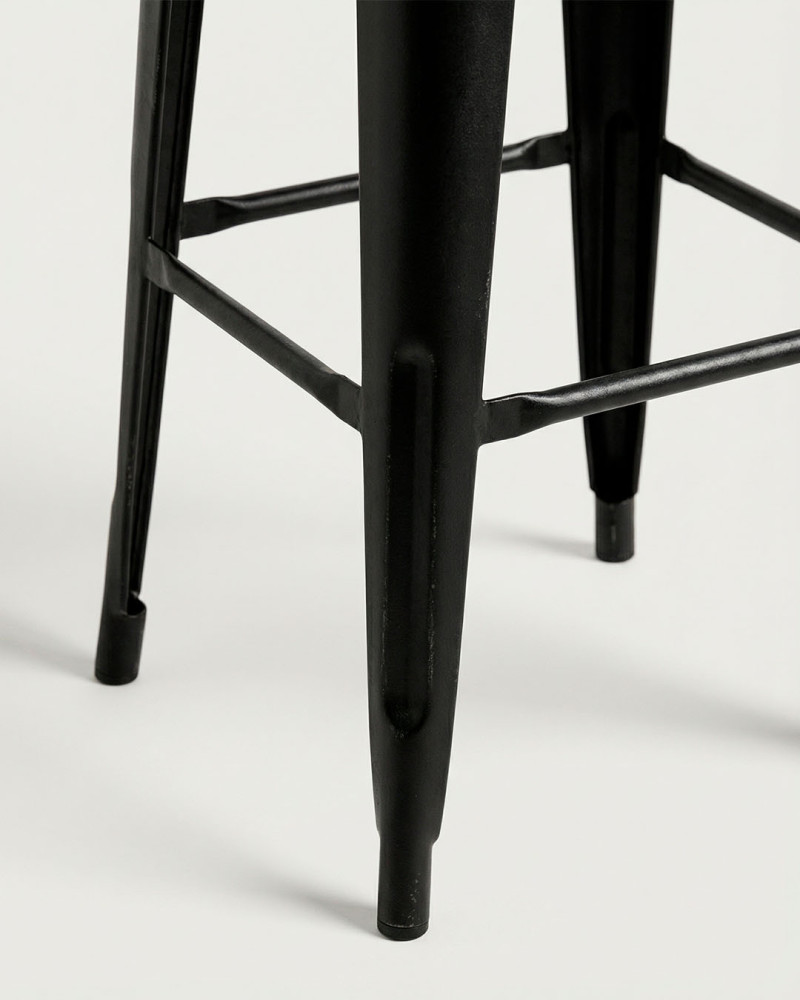 Taburete tolix negro madera SALVORI detalle patas madera