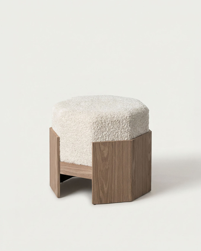 Puf elevado con patas madera MIRKEN