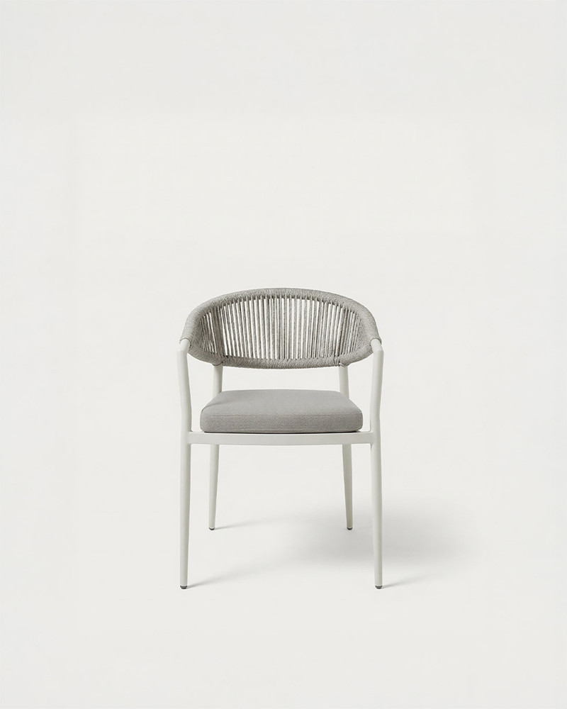 Silla exterior trenzado AMIAN vista frontal gris