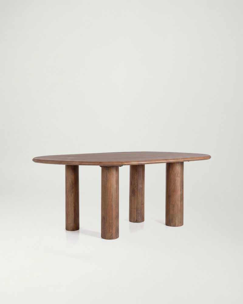 Descubre la mesa de comedor MONTERO