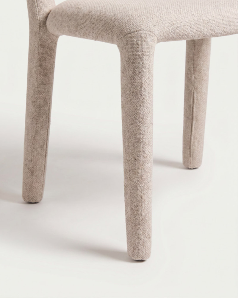 Silla CEDRA BEIGE DETALLE DE PATAS