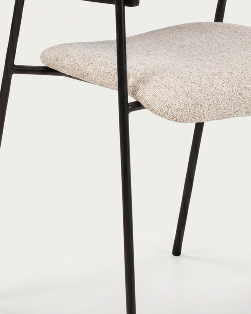 Silla CIRAC DETALLE NEGRA DE PATAS