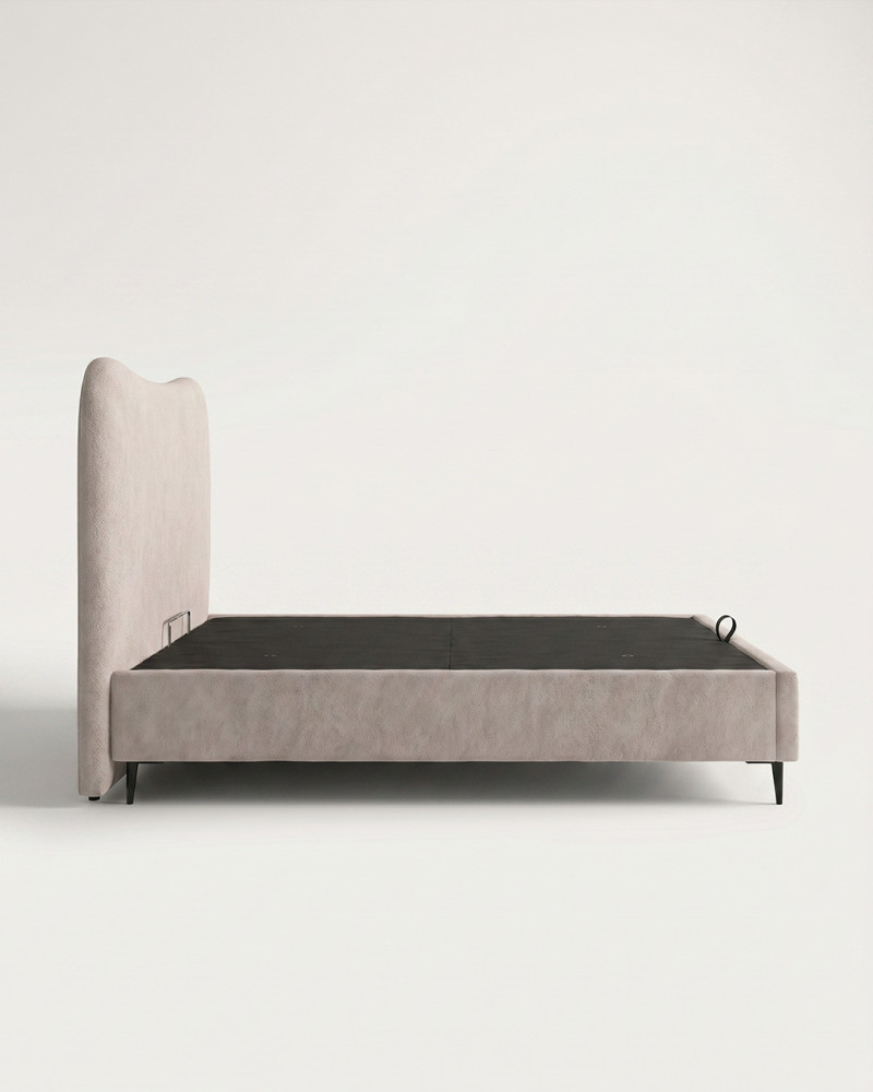 Cama tapizada con canapé con patas ORENZA vista lateral