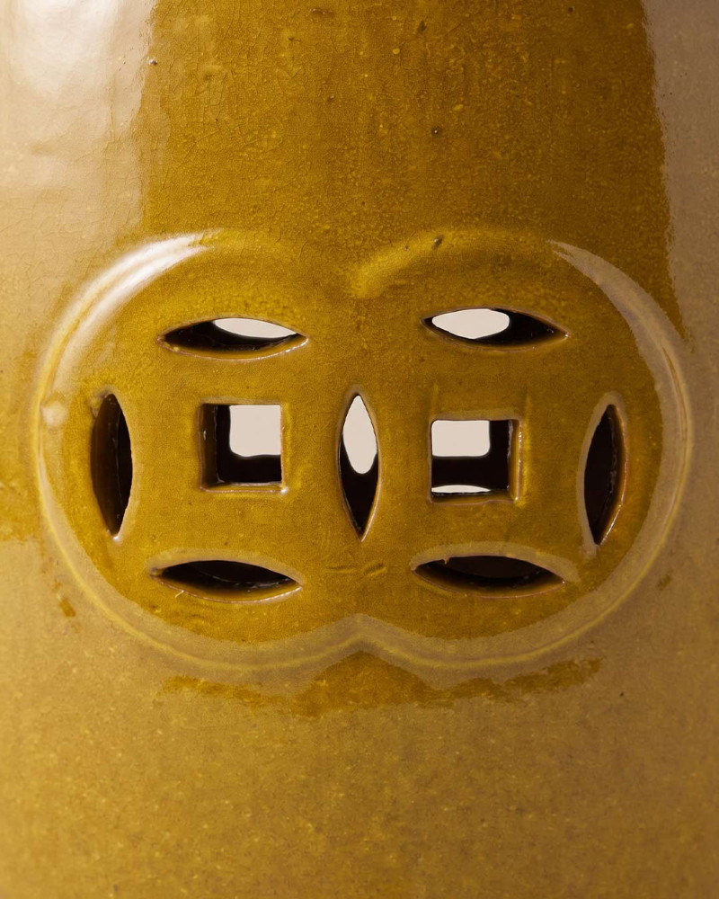 Taburete cerámica XIN vista de detalle de la parte frontal del diseño