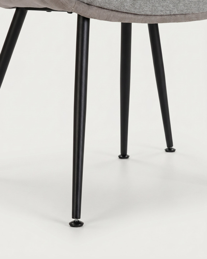 Silla MALTA vista de detalle de sus patas gris