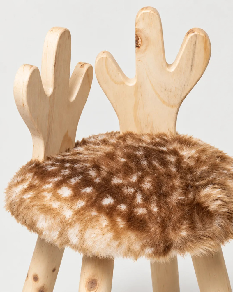 TTburete infantil BAMBI | Diseño de madera con asiento peludo | Muebles Rey